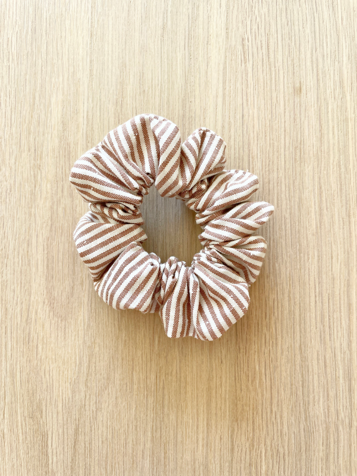 Chouchou ALTHÉA à rayures caramel